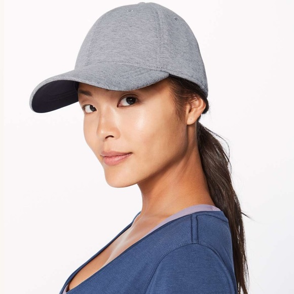 Lululemon grey hat - Picture 2 of 8
